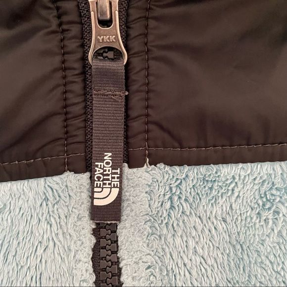 The North Face Girls Blue Hooded Fleece Jacket Size L - Picture 11 of 15